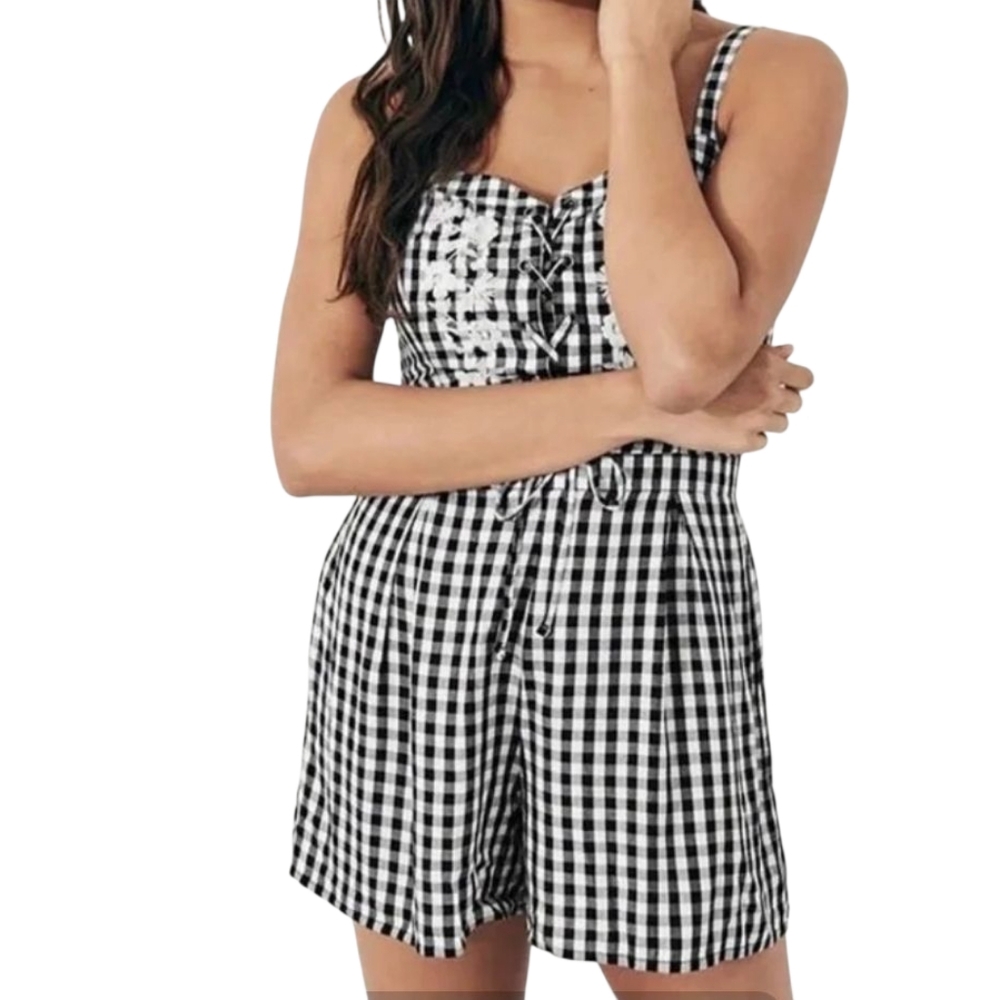 Hollister Gingham Floral Embroidery Sweetheart Top Flowy Short Romper Size Small